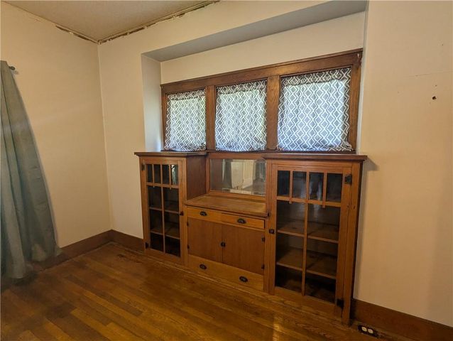 505 Shawnee Street, Hiawatha, KS 66434