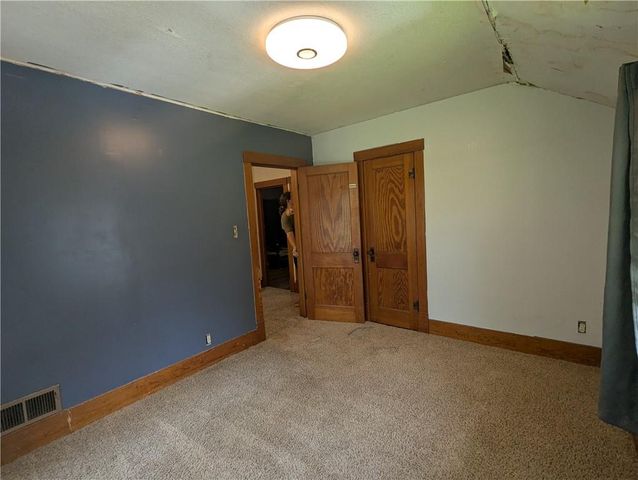 505 Shawnee Street, Hiawatha, KS 66434