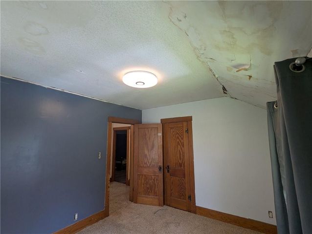 505 Shawnee Street, Hiawatha, KS 66434