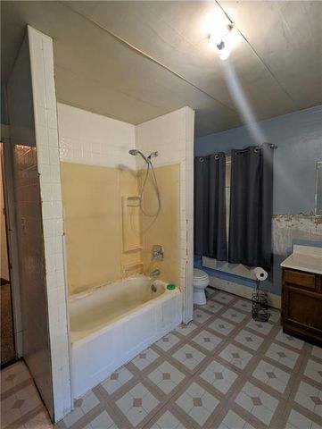 505 Shawnee Street, Hiawatha, KS 66434