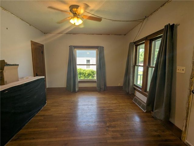 505 Shawnee Street, Hiawatha, KS 66434