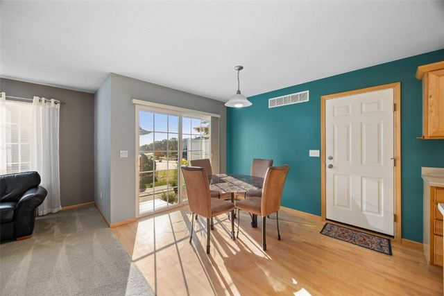 3510 Pioneer Avenue SE, Cedar Rapids, IA 52403