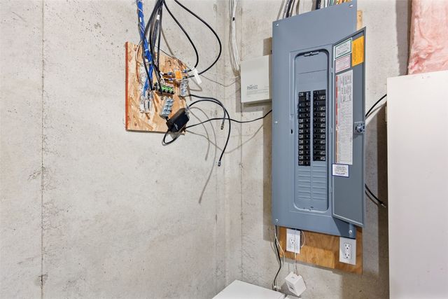 3510 Pioneer Avenue SE, Cedar Rapids, IA 52403