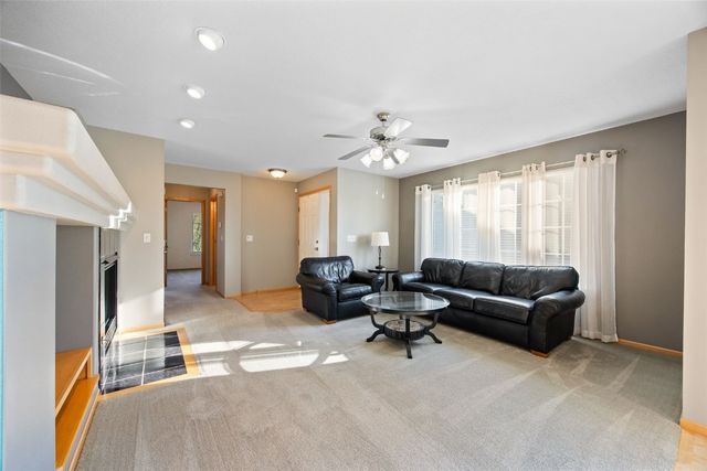 3510 Pioneer Avenue SE, Cedar Rapids, IA 52403