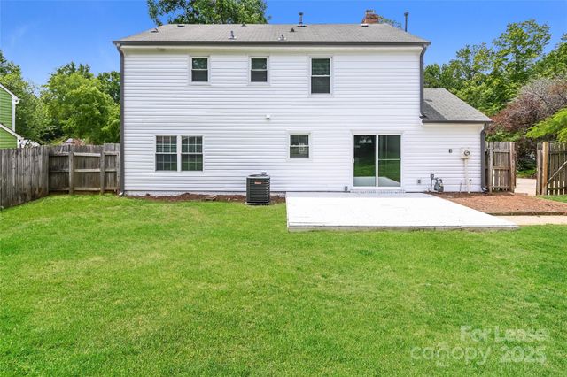 5015 Rivergreen Lane, Charlotte, NC 28227