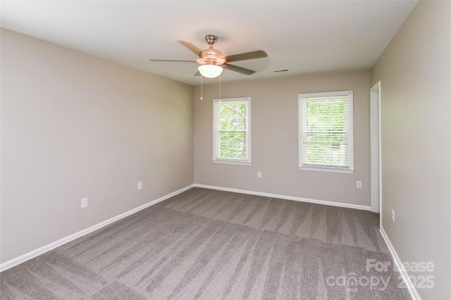 5015 Rivergreen Lane, Charlotte, NC 28227