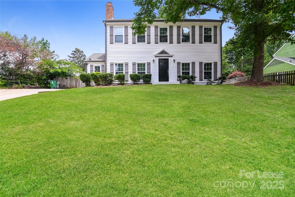 5015 Rivergreen Lane, Charlotte, NC 28227