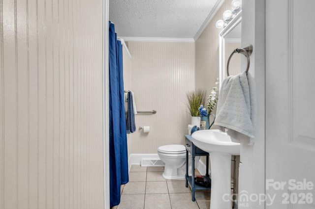 103 Forest Avenue, Landrum, SC 29356