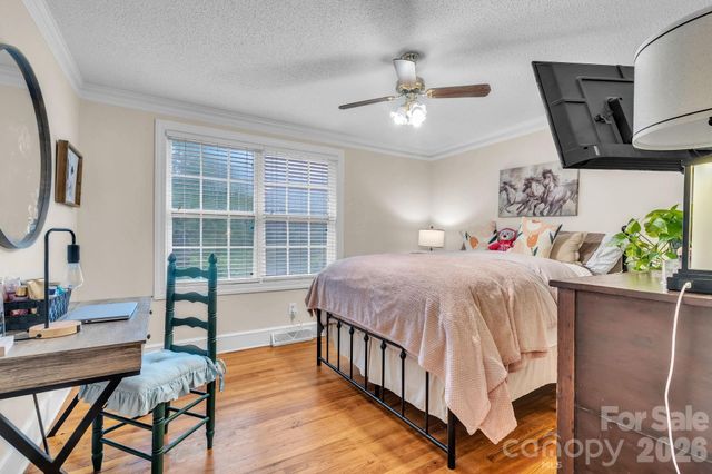 103 Forest Avenue, Landrum, SC 29356