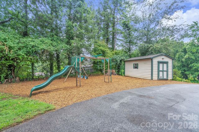 103 Forest Avenue, Landrum, SC 29356