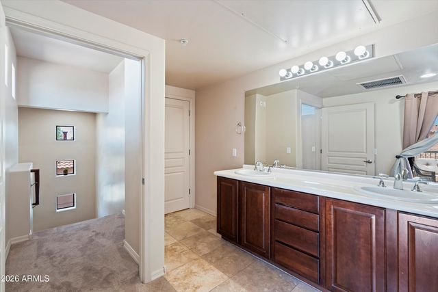 20660 N 40TH Street 2117, Phoenix, AZ 85050