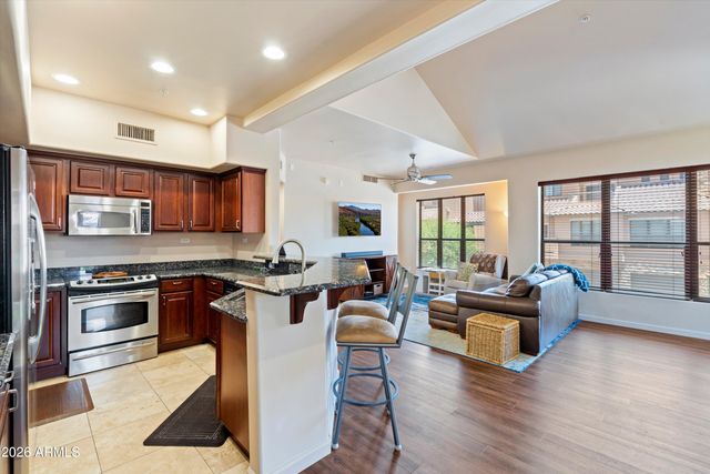 20660 N 40TH Street 2117, Phoenix, AZ 85050