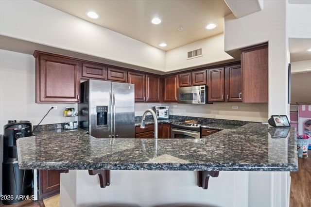 20660 N 40TH Street 2117, Phoenix, AZ 85050