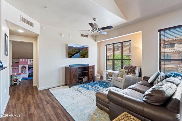 20660 N 40TH Street 2117, Phoenix, AZ 85050