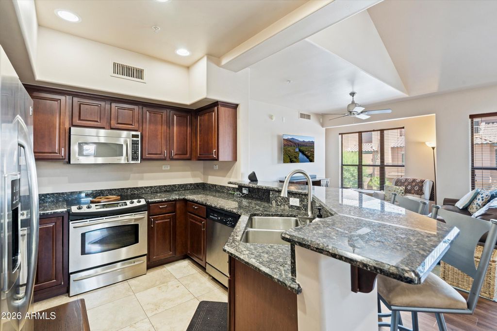 20660 N 40TH Street 2117, Phoenix, AZ 85050 — photo 5