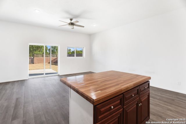 8611 Key Windy Way # 2, Converse, TX 78109