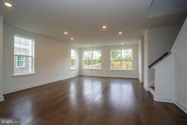 138 ADA HIGHTOWER AVE, Pennington, NJ 08534