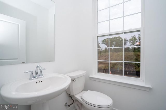 138 ADA HIGHTOWER AVE, Pennington, NJ 08534