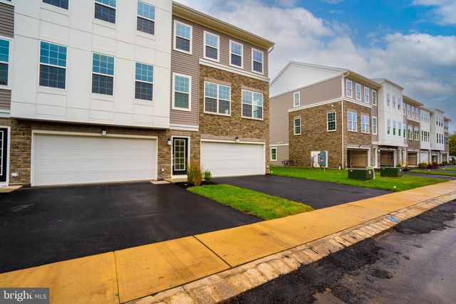 138 ADA HIGHTOWER AVE, Pennington, NJ 08534