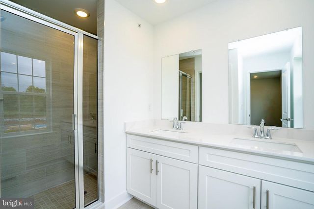 138 ADA HIGHTOWER AVE, Pennington, NJ 08534