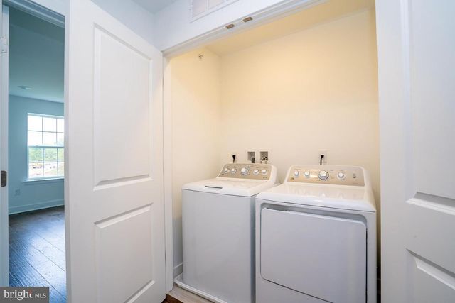 138 ADA HIGHTOWER AVE, Pennington, NJ 08534