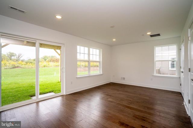 138 ADA HIGHTOWER AVE, Pennington, NJ 08534