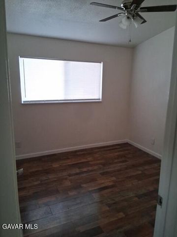 730 W Ave H-10, Lancaster, CA 93534