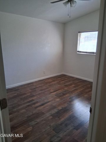 730 W Ave H-10, Lancaster, CA 93534