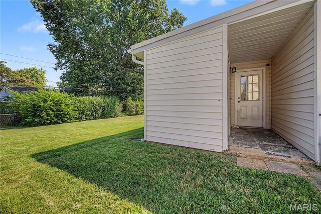 143 Bertrand Drive, St Louis, MO 63129