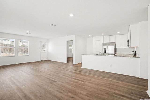 5439 Elm Valley, San Antonio, TX 78242