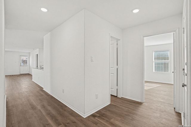 5439 Elm Valley, San Antonio, TX 78242