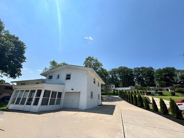 155 Broadbent Road, Ohio Twp, PA 15143