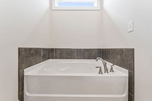 1526 Goblet Dr, Murfreesboro, TN 37127