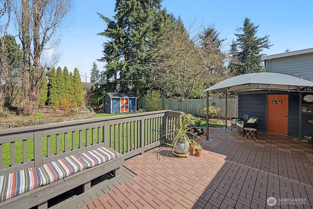 6923 189th Place SW, Lynnwood, WA 98036