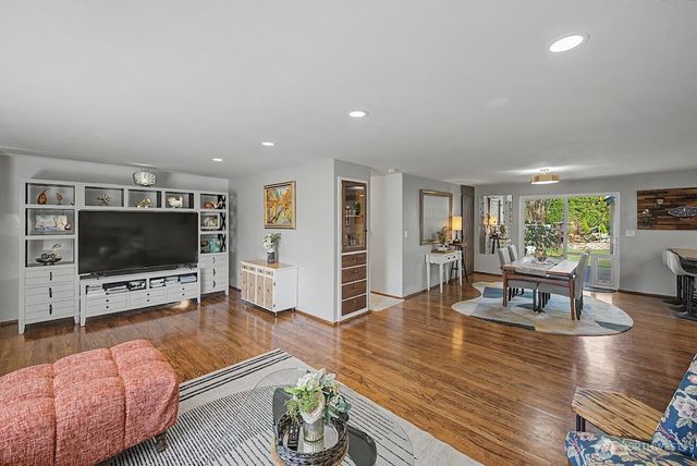 6923 189th Place SW, Lynnwood, WA 98036