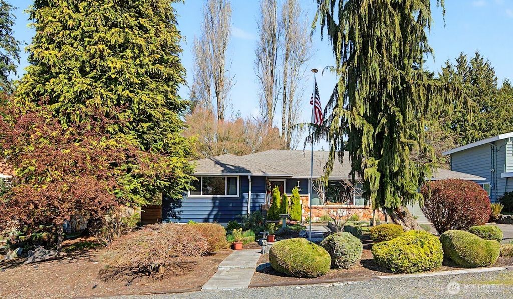 6923 189th Place SW, Lynnwood, WA 98036
