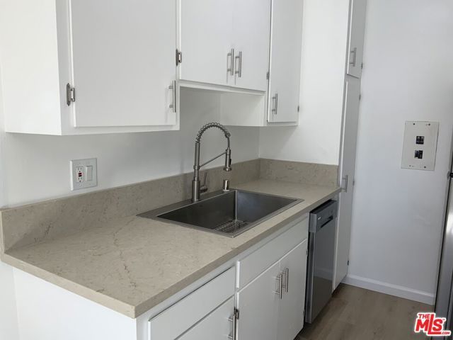 12610 Caswell Avenue, Los Angeles, CA 90066