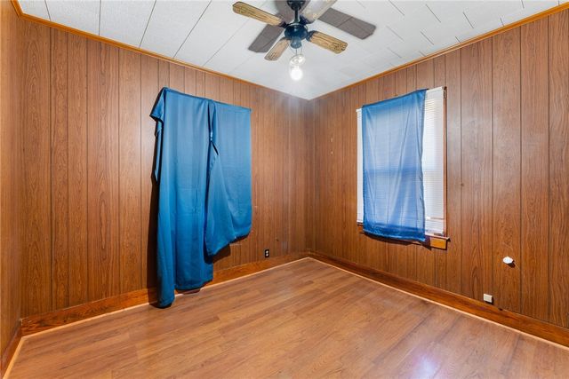 302 E College Avenue, Berryville, AR 72616