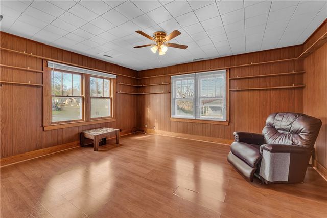 302 E College Avenue, Berryville, AR 72616