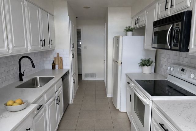 2430 Centaurus Drive, Garland, TX 75044