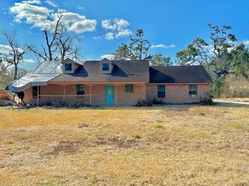 1011 County Road 678, Brazoria, TX 77422