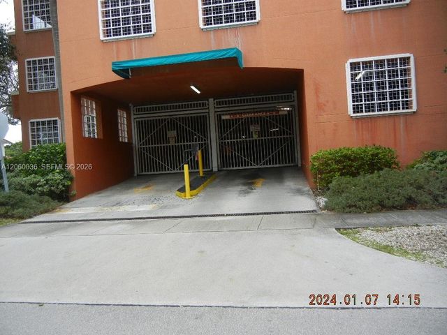 215 SW 42nd Ave 1007, Miami, FL 33134