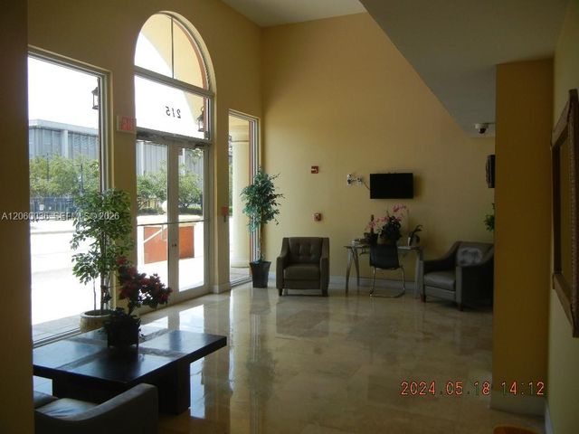 215 SW 42nd Ave 1007, Miami, FL 33134
