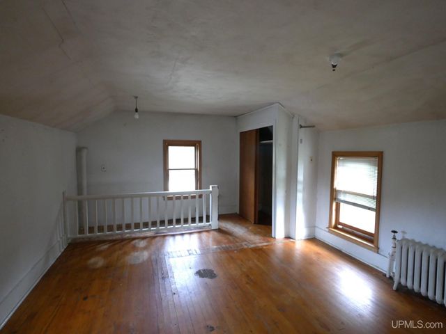 19575 Ingot Street, Hancock, MI 49930