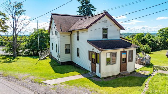 19575 Ingot Street, Hancock, MI 49930