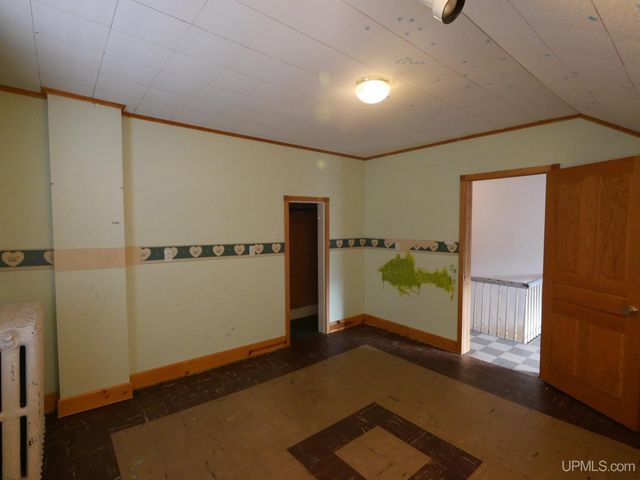 19575 Ingot Street, Hancock, MI 49930