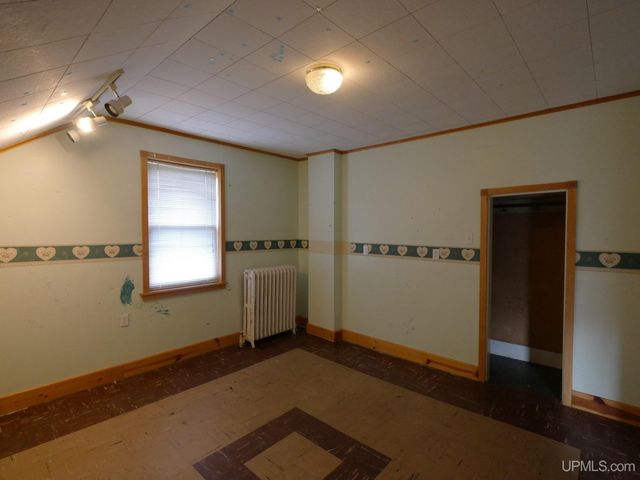 19575 Ingot Street, Hancock, MI 49930