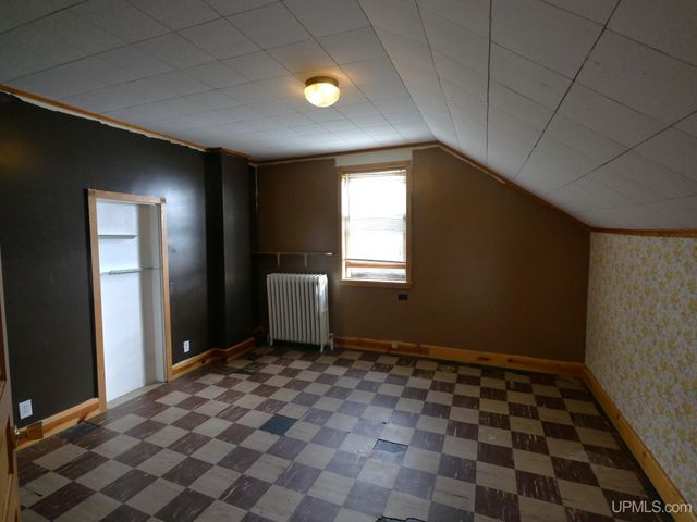 19575 Ingot Street, Hancock, MI 49930