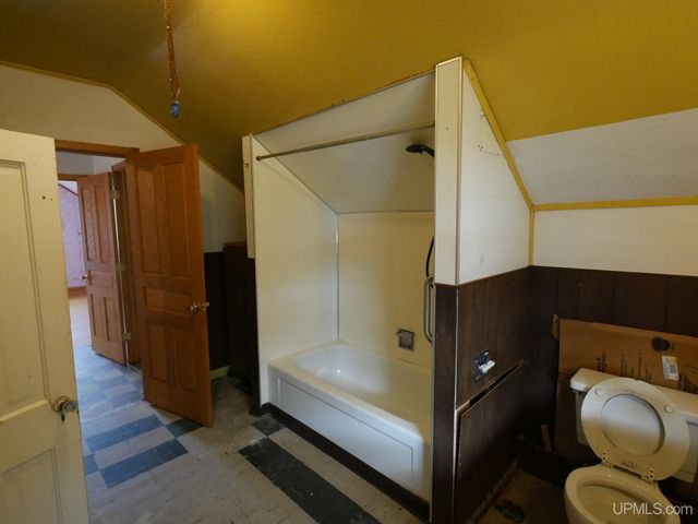 19575 Ingot Street, Hancock, MI 49930