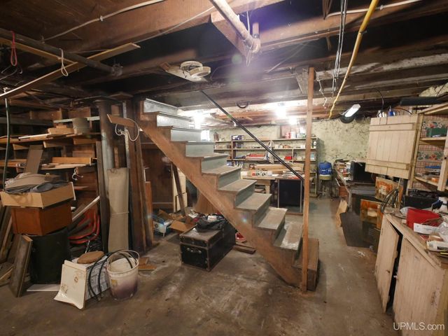 19575 Ingot Street, Hancock, MI 49930